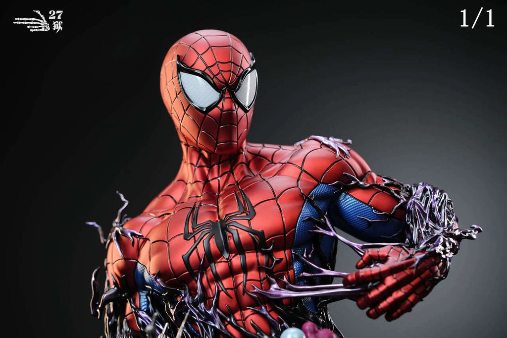 Spider-Man 1/1 resin Figure and Statue bust by 27 Abyss Studio, close-up front view of the Marvel hero's chest emblem, suit texture and display base.