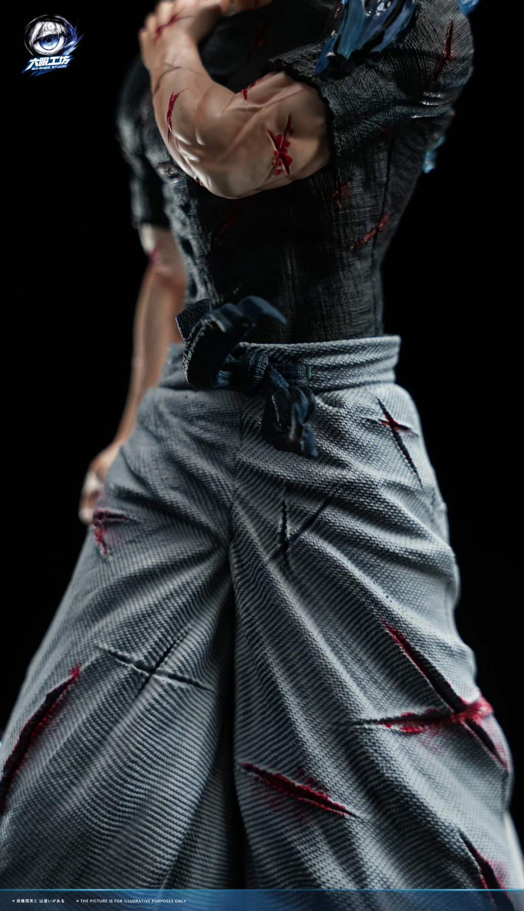 Gojo Satoru 1/6 resin Figure and Statue by Damocles Studio from Jujutsu Kaisen, close-up of the battle-damaged shirt and trouser textures